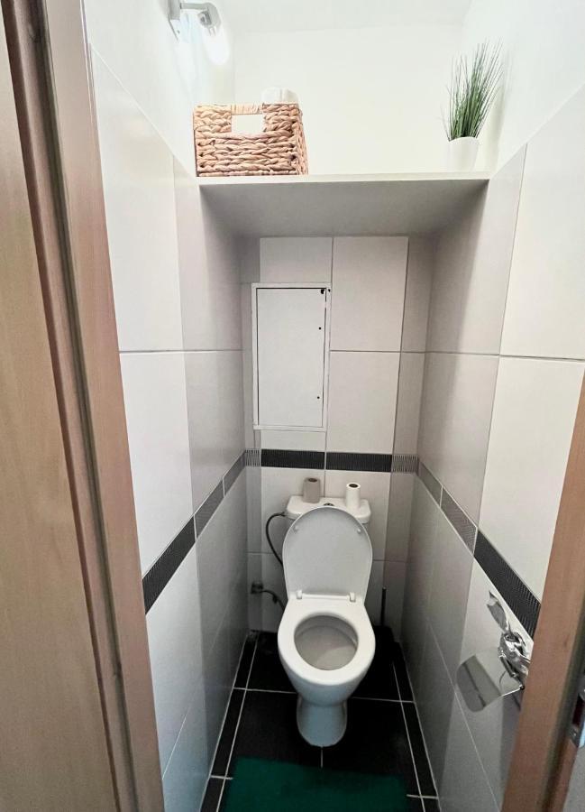 Elegant Escape Apartment - Free Parking, Easy Access To City Centre Μπρατισλάβα Εξωτερικό φωτογραφία